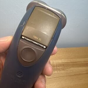 Philips Norelco 7864XL Rechargeable Men's Electric Shaver Quadra 7 UNTESTED